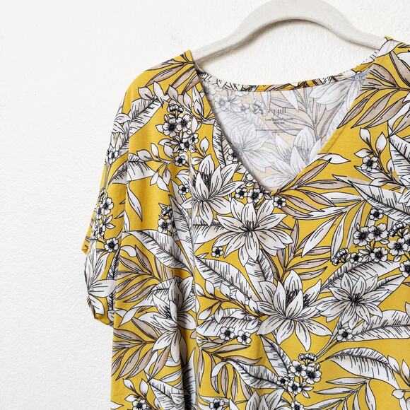 [J. Jill] Yellow Floral Luxe Supima V-Neck Easy Tee Short Sleeve T-Shirt Size XL - Picture 5 of 10